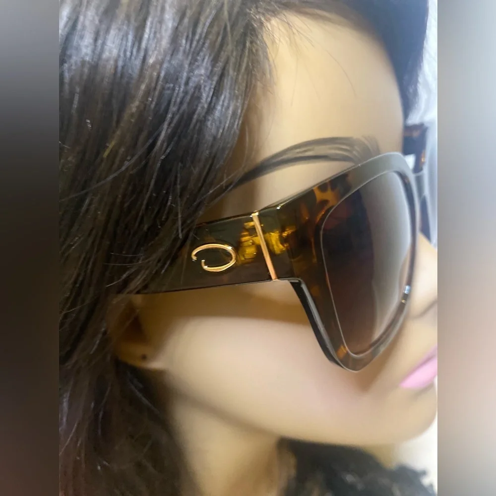 Authentic O by Oscar De La Renta Sunglasses - Picture 9 of 9